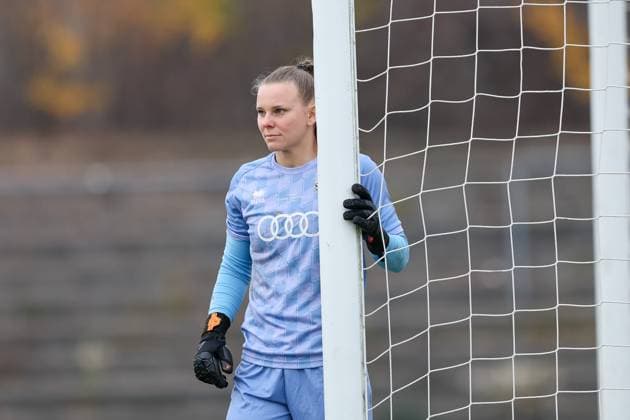 Anna Lena Daum FC Ingolstadt 04, 22 , GER, FC Ingolstadt 04 vs FC Bayern Muenchen, Football, DFB Pokal Frauen, Achtelfinale, Saison 2025 2026, 16 11 2025, DFB REGULATIONS PROHIBIT ANY USE OF PHOTOGRAPHS AS IMAGE SEQUENCES AND OR QUASI VIDEO, GER, FC Ingolstadt 04 vs FC Bayern Muenchen, Football, DFB Pokal Frauen, Achtelfinale, Saison 2025 2026, 16 11 2025 Ingolstadt Copyright: xEibner-Pressefoto JennixMaulx EP_JML