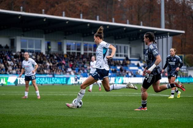 Franziska Harsch TSG Hoffenheim, 17 scores the goal for 2 1, GER, TSG 1899 Hoffenheim vs Eintracht Frankfurt, Football Women DFB Pokal, Round of 16, 2025 2026 season, 16 11 2025 DFB regulations prohibit any use of photographs as image sequences and or quasi video GER, TSG 1899 Hoffenheim vs Eintracht Frankfurt, Football Women DFB Pokal, Round of 16, 2025 2026 season, 16 11 2025 Hoffenheim Copyright: xEibner-Pressefoto Memmlerx EP_MMR