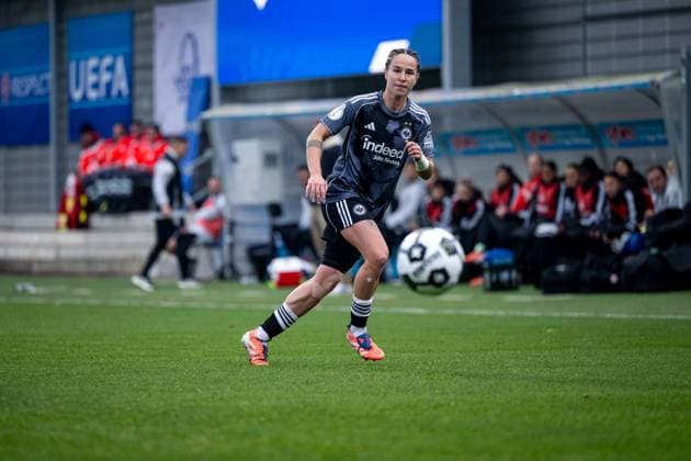 Geraldine Reuteler Eintracht Frankfurt, 14 on the ball, GER, TSG 1899 Hoffenheim vs Eintracht Frankfurt, Football Women DFB Pokal, Round of 16, 2025 2026 season, 16 11 2025 DFB regulations prohibit any use of photographs as image sequences and or quasi video GER, TSG 1899 Hoffenheim vs Eintracht Frankfurt, Football Women DFB Pokal, Round of 16, 2025 2026 season, 16 11 2025 Hoffenheim Copyright: xEibner-Pressefoto Memmlerx EP_MMR