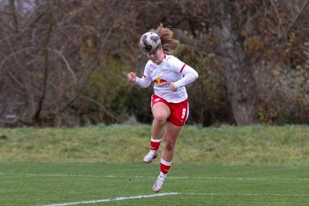 Regionalliga Nordost Frauen RB Leipzig II vs 1 FFV Erfurt Leipzig 16 11 2025 Alexandra Scheffler 9 RasenBallsport Leipzig II Regionalliga Nordost Frauen RB Leipzig II vs 1 FFV Erfurt Sportanlage Gontardweg GF 1 16 11 2025 Copyright: xBEAUTIFULxSPORTS Duehringx
