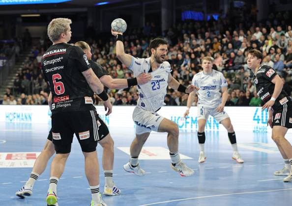 16 11 2025 Handball 1 Bundesliga DAIKIN HBL Season 2025 2026 12 Matchday HC Erlangen Metropolregion Nuremberg HCE TBV Lemgo Lippe DaMa xdaxmax Marek Nissen 6, HC Erlangen HCE Maciej Gebala 77, HC Erlangen HCE Tim Suton 23, TBV Lemgo