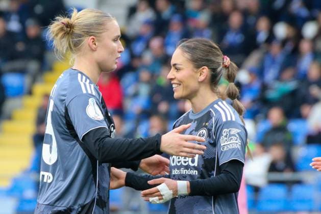 16 11 2025, xgrfx, Fußball DFB Pokal Frauen Achtelfinale , TSG Hoffenheim Eintracht Frankfurt v l Tor, Ereleta Memeti Eintracht Frankfurt DFL DFB REGULATIONS PROHIBIT ANY USE OF PHOTOGRAPHS as IMAGE SEQUENCES and or QUASI VIDEO Dietmar Hopp Stadion