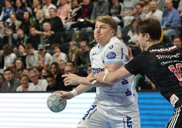 16 11 2025 Handball 1 Bundesliga DAIKIN HBL Season 2025 2026 12 Matchday HC Erlangen Metropolregion Nuremberg HCE TBV Lemgo Lippe DaMa xdaxmax Lukas Hutecek 2, TBV Lemgo Florian Scheerer 10, HC Erlangen HCE