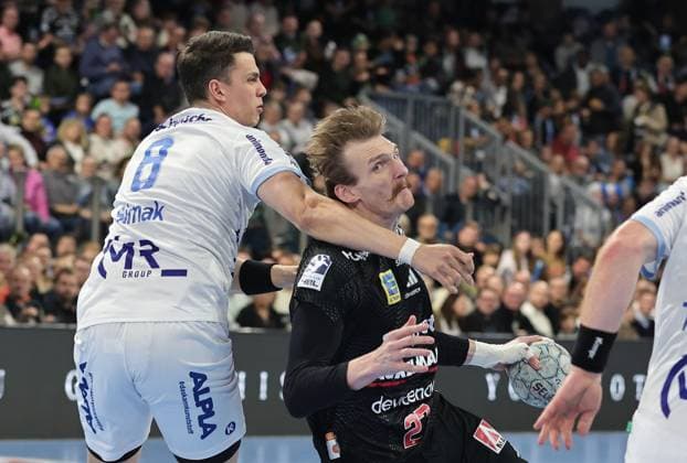 16 11 2025 Handball 1 Bundesliga DAIKIN HBL Season 2025 2026 12 Matchday HC Erlangen Metropolregion Nuremberg HCE TBV Lemgo Lippe DaMa xdaxmax Frederik Simak 8, TBV Lemgo Antonio Metzner 27, HC Erlangen HCE