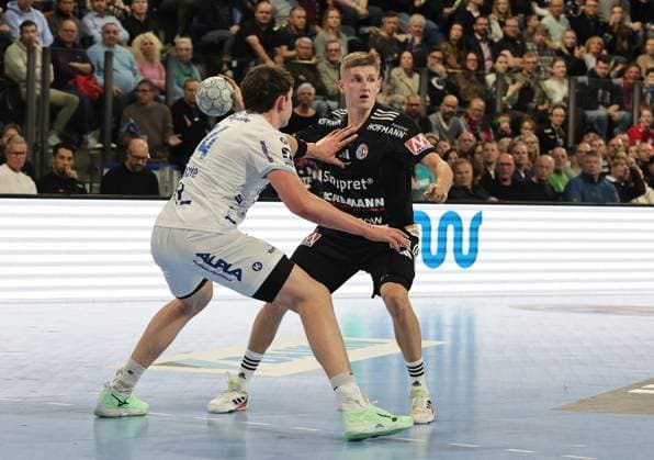 16 11 2025 Handball 1 Bundesliga DAIKIN HBL Season 2025 2026 12 Matchday HC Erlangen Metropolregion Nürnberg HCE TBV Lemgo Lippe DaMa xdaxmax Joel Willecke 24, TBV Lemgo Sander Andreassen Overjordet 8, HC Erlangen HCE