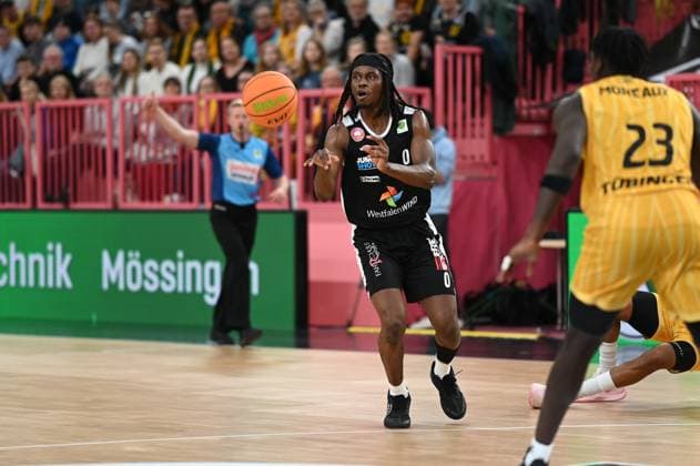 Osawe Paderborn Baskets, 00 GER, Tigers Tuebingen vs Gartenzaun24 Baskets Paderborn, Basketball, Men, Pro A, 2 Barmer Basketball Bundesliga, Season 2025 2026, 16 11 2025 GER, Tigers Tuebingen vs Gartenzaun24 Baskets Paderborn, Basketball, Men, Pro A, 2 Barmer Basketball Bundesliga, Season 2025 2026, 16 11 2025 Tuebingen Copyright: xEibner-Pressefoto NicolasxWoernx EP_NWN