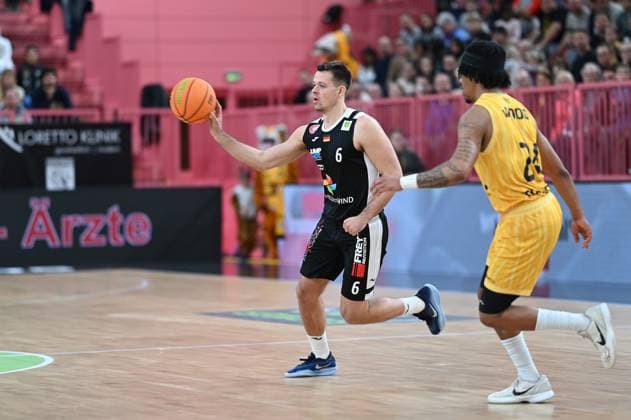 Grant Teichmann Paderborn Baskets, 06 GER, Tigers Tuebingen vs Gartenzaun24 Baskets Paderborn, Basketball, Men, Pro A, 2 Barmer Basketball Bundesliga, Season 2025 2026, 16 11 2025 GER, Tigers Tuebingen vs Gartenzaun24 Baskets Paderborn, Basketball, Men, Pro A, 2 Barmer Basketball Bundesliga, Season 2025 2026, 16 11 2025 Tuebingen Copyright: xEibner-Pressefoto NicolasxWoernx EP_NWN
