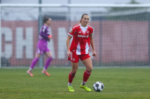 Magdalena Eriksson FC Bayern Muenchen, 05 , GER, FC Ingolstadt 04 vs FC Bayern Muenchen, Soccer, DFB Pokal Women, Round of 16, Season 2025 2026, 16 11 2025, DFB REGULATES PROHIBIT ANY USE OF PHOTOGRAPHS AS IMAGE SEQUENCES AND OR QUASI VIDEO, GER, FC Ingolstadt 04 vs FC Bayern Muenchen, Football, DFB Cup Women, Round of 16, Season 2025 2026, 16 11 2025 Ingolstadt Copyright: xEibner-Pressefoto JennixMaulx EP_JML