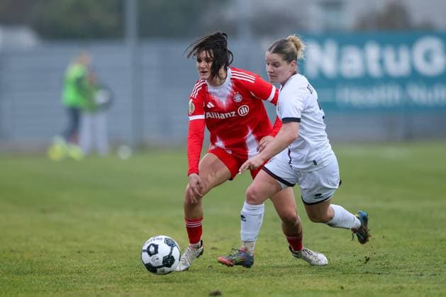 Theresa Keitel FC Ingolstadt 04, 07 with Jovana Damnjanovic FC Bayern Muenchen, 09 , GER, FC Ingolstadt 04 vs FC Bayern Muenchen, Soccer, DFB Pokal Women, Round of 16, Season 2025 2026, 16 11 2025, DFB REGULATES PROHIBIT ANY USE OF PHOTOGRAPHS AS IMAGE SEQUENCES AND OR QUASI VIDEO, GER, FC Ingolstadt 04 vs FC Bayern Muenchen, Football, DFB Cup Women, Round of 16, Season 2025 2026, 16 11 2025 Ingolstadt Copyright: xEibner-Pressefoto JennixMaulx EP_JML