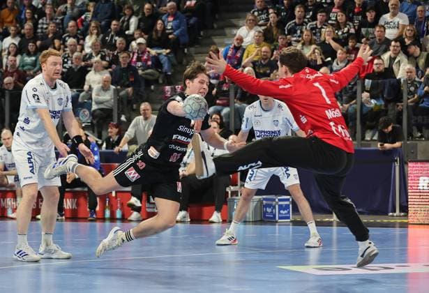 16 11 2025 Handball 1 Bundesliga DAIKIN HBL Season 2025 2026 12 Matchday HC Erlangen Metropolregion Nuremberg HCE TBV Lemgo Lippe DaMa xdaxmax Nicolai Theilinger 3, TBV Lemgo Florian Scheerer 10, HC Erlangen HCE Constantin Möstl Moestl 1, TBV Lemgo