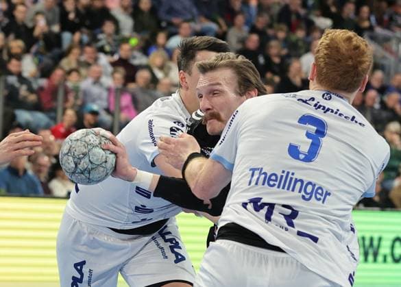 16 11 2025 Handball 1 Bundesliga DAIKIN HBL Season 2025 2026 12 Matchday HC Erlangen Metropolregion Nuremberg HCE TBV Lemgo Lippe DaMa xdaxmax Frederik Simak 8, TBV Lemgo Antonio Metzner 27, HC Erlangen HCE Nicolai Theilinger 3, TBV Lemgo