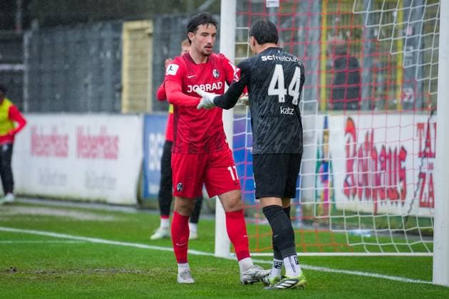 Germany, Football, Regionalliga Südwest, Season 2025 2026, Matchday 17 SC Freiburg II vs 1 FSV Mainz 05 II Dreisamstadion Freiburg David Schopper SC Freiburg II, 17 Kilian Katz SC Freiburg II, 44 Freiburg Dreisamstadion Baden Württemberg Germany Copyright: xFINLEYxMÖRCHx