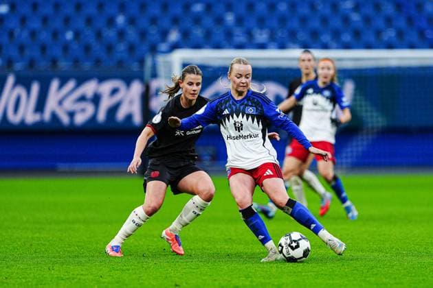 Katharina Piljic Bayer 04 Leverkusen, 06 , Mia Buechele Hamburger SV, 17 GER, Hamburger SV vs Bayer 04 Leverkusen, Women, Football, DFB Pokal, Round of 16, 2025 2026 season, 16 11 2025 GER, Hamburger SV vs Bayer 04 Leverkusen, Women, Football, DFB Pokal, Round of 16, 2025 2026 season, 16 11 2025 Hamburg Copyright: xEibner-Pressefoto MarcelxvonxFehrnx EP_MFN