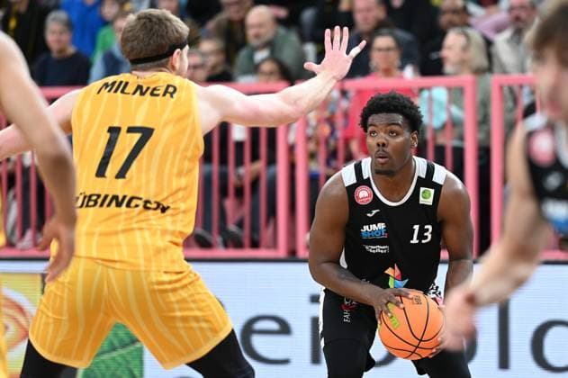 Jalen Johnson Paderborn Baskets, 13 GER, Tigers Tuebingen vs Gartenzaun24 Baskets Paderborn, Basketball, Men, Pro A, 2 Barmer Basketball Bundesliga, Season 2025 2026, 16 11 2025 GER, Tigers Tuebingen vs Gartenzaun24 Baskets Paderborn, Basketball, Men, Pro A, 2 Barmer Basketball Bundesliga, Season 2025 2026, 16 11 2025 Tuebingen Copyright: xEibner-Pressefoto NicolasxWoernx EP_NWN