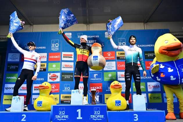 X2O Badkamers Trofee 2025-2026 Hamme HAMME, BELGIUM - NOVEMBER 16 : Mason Cameron of Seven Racing, Nys Thibau of Baloise Glowi Lions and Nieuwenhuis Joris of Ridley Racing Team pictured during the podium ceremony of the 3rd leg of the Flandriencross X2O Badkamers Trofee 2025-2026 a cyclocross race for Men Elite on November 16, 2025 in Hamme, Belgium, 16 11 2025 ( Hamme Belgium  Copyright: xPeterxDexVoechtx