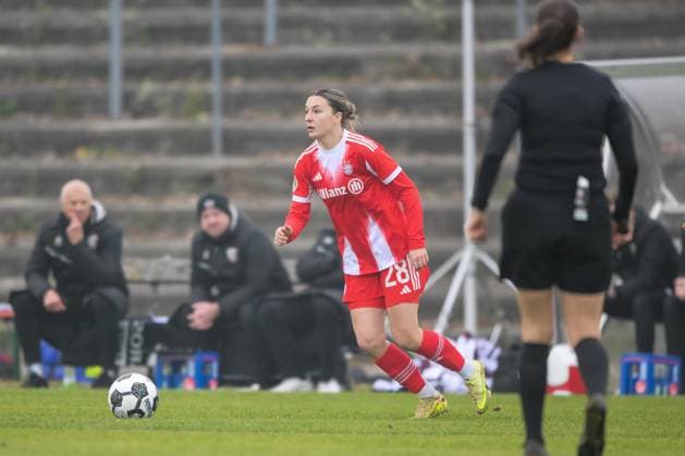 Soccer, DFB Cup Women, 20251116, FC Ingolstadt 04 FC Bayern Munich In the picture Barbara DUNST Bayern, 28 Ingolstadt ESV Stadion Bayern Germany Copyright: Passion2Press MarkusxFischerx