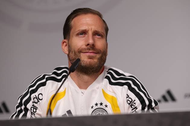 UEFA European Qualifiers World Cup Qualifiers 25 26 Final press conference before Germany Slovakia on 16 11 2025 at the Red Bull Arena in Leipzig Goalkeeper Oliver Baumann Germany 1 at the press conference MH