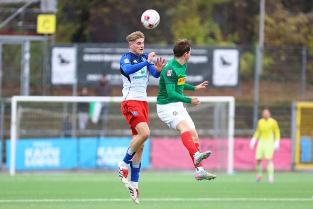 25 Jeremy Gandert Hamburger SV U21 , 9 Luc Fender HSC Hannover Fußball I Herren I Regionalliga Nord I Saison 2025 2026 I 19 Spieltag I Hamburger SV U21 HSC Hannover I 16 11 2025 I Stadion Hoheluft
