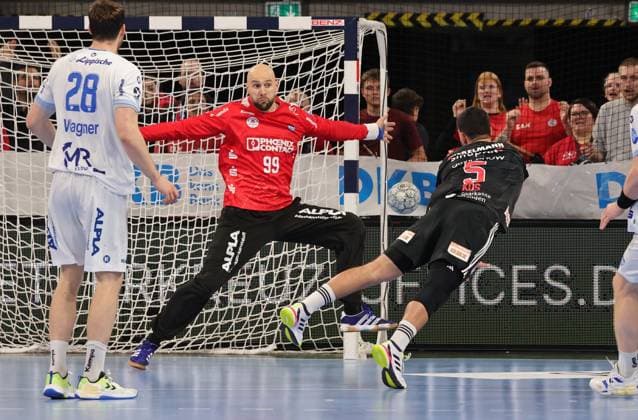 16 11 2025 Handball 1 Bundesliga DAIKIN HBL Season 2025 2026 12 Matchday HC Erlangen Metropolregion Nuremberg HCE TBV Lemgo Lippe DaMa xdaxmax Urh Kastelic 99, TBV Lemgo Milos Kos 5, HC Erlangen HCE