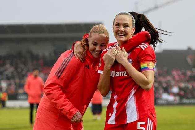 Glodis Perla Viggosdottir FC Bayern Muenchen, 04 with Jovana Damnjanovic FC Bayern Muenchen, 09 and Magdalena Eriksson FC Bayern Muenchen, 05 happy after the victory, cheering, GER, FC Ingolstadt 04 vs FC Bayern Muenchen, Football, DFB Pokal Frauen, Round of 16, Season 2025 2026, 16 11 2025, DFB REGULATES PROHIBIT ANY USE OF PHOTOGRAPHS AS IMAGE SEQUENCES AND OR QUASI VIDEO, GER, FC Ingolstadt 04 vs FC Bayern Muenchen, Football, DFB Pokal Women, Round of 16, Season 2025 2026, 16 11 2025 Ingolstadt Copyright: xEibner-Pressefoto JennixMaulx EP_JML