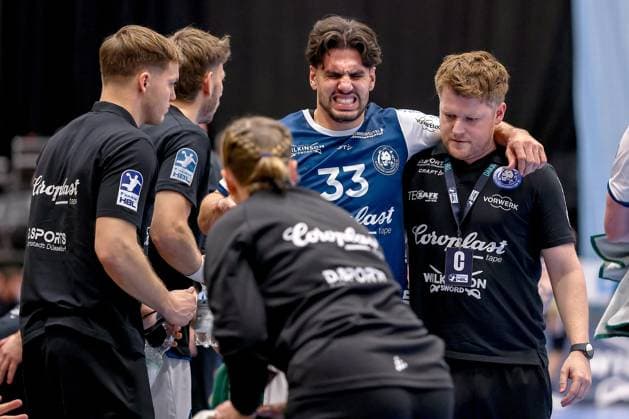 16 11 2025, Handball, HBL, Bergischer HC Rhein Neckar Löwen, Mitsubishi Electric HALLE Düsseldorf Eloy Morante Maldonado BHC 33 has to leave the pitch injured North Rhine-Westphalia Germany