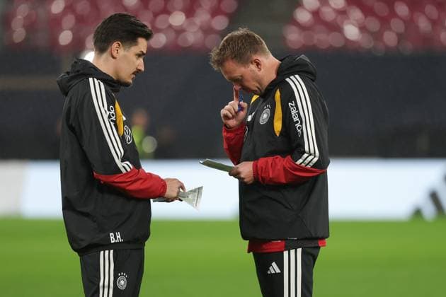 UEFA European Qualifiers World Cup Qualifiers 25 26 Final training ahead of Germany Slovakia on 16 11 2025 at the Red Bull Arena in Leipzig Coach Julian Nagelsmann Germany and co-coach Benjamin Hübner Huebner Hubner Germany discuss MH