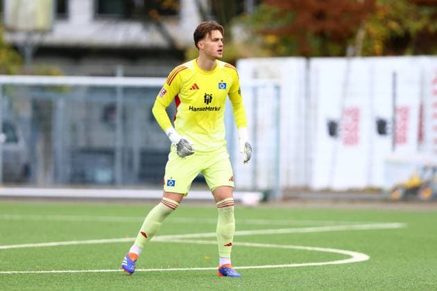 12 Fernando Dickes Hamburger SV U21 Fußball I Herren I Regionalliga Nord I Saison 2025 2026 I 19 Spieltag I Hamburger SV U21 HSC Hannover I 16 11 2025 I Stadion Hoheluft