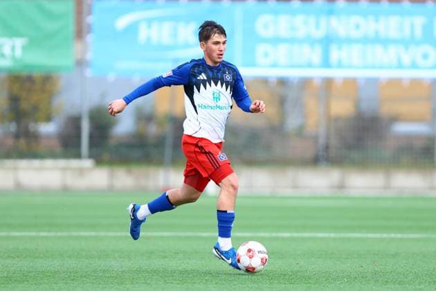 2 Dorian Migalic Hamburger SV U21 Fußball I Herren I Regionalliga Nord I Saison 2025 2026 I 19 Spieltag I Hamburger SV U21 HSC Hannover I 16 11 2025 I Stadion Hoheluft