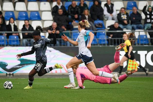 Sinsheim, Germany 16 November 2025 DFB Pokal Women 1 8 Final 2025 2026 TSG 1899 Hoffenheim vs Eintracht Frankfurt In the picture from left scorer Nicole Anyomi SGE scores the goal for 6 3 for Eintracht Frankfurt DFB regulations prohibit any use of photographs as image sequences and or quasi video Dietmar Hopp Stadion Baden Württemberg Copyright: xFotostandx xFantinix