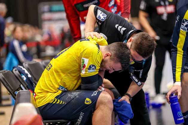 16 11 2025, Handball, HBL, Bergischer HC Rhein Neckar Löwen, Mitsubishi Electric HALLE Düsseldorf Jannik Kohlbacher Rhein Neckar Löwen 80 with shoulder pain North Rhine-Westphalia Germany