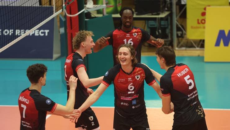Ludwigsburg , Volleyball Bundesliga , Barock Volleys MTV Ludwigsburg vs cerebricks VOLLEY GOATS Mitteldeutschland , Cheers Ludwigsburg , center Ben Simon Bonin