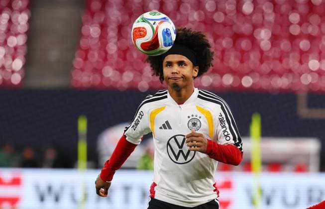 Germany Slovakia Training Leipzig, 16 11 2025, Matchday 1, Red Bull Arena, Final training, before the World Cup Qualifier BR Germany vs Slovakia on 17 11 2025 , In the picture Karim Adeyemi DEU , Picture Point