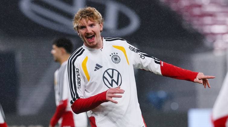 Germany Slovakia Training Leipzig, 16 11 2025, Matchday 1, Red Bull Arena, Final training, before the World Cup Qualifier BR Germany vs Slovakia on 17 11 2025 , In the picture Nick Woltemade 11, DEU , Picture Point