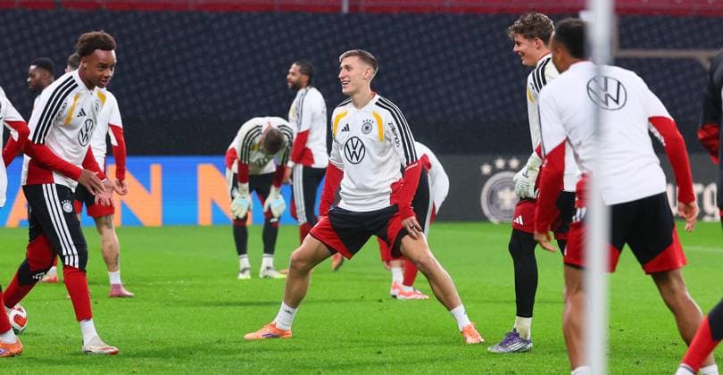 Germany Slovakia Training Leipzig, 16 11 2025, Matchday 1, Red Bull Arena, Final training, before the World Cup Qualifier BR Germany vs Slovakia on 17 11 2025 , In the picture Nico Schlotterbeck 15, DEU , Picture Point