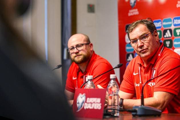 16.11.2025 TA QUALI, MALTA Ta Qali National Stadium PILKA NOZNA (FOOTBALL) REPREZENTACJA POLSKI - KADRA ZGRUPOWANIE REPREZENTACJI POLSKI OFICJALNA KONFERENCJA PRASOWA REPREZENTACJI POLSKI PRZED MECZEM Z MALTA NZ JAN URBAN SELEKCJONER REPREZENTACJI POLSKI FOTO LUKASZ GROCHALA CYFRASPORT NEWSPIX.PL --- newspix.pl EL ELIMINACJE DO MS MISTRZOSTW SWIATA W PILCE NOZNEJ FIFA 2026 PILKA NOZNA FIFA World Cup, WM, Weltmeisterschaft, Fussball 2026 QUALIFICATION BEFORE MATCH MALTA v POLAND 