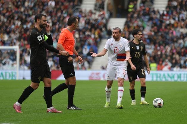 16 November 2025 FIFA World Cup, WM, Weltmeisterschaft, Fussball 2026 European Qualifiers, Round 6 Portugal vs Armenia Estadio de Dragao, Porto, Portugal 16 November 2025 FIFA World Cup 2026 European Qualifiers, Round 6 Portugal vs Armenia Estadio de Dragao, Porto, Portugal. Armenia national team, Nationalteam player Kamo Hovhannisyan