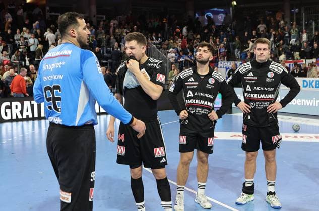 16 11 2025 Handball 1 Bundesliga DAIKIN HBL Season 2025 2026 12 Matchday HC Erlangen Metropolregion Nuremberg HCE TBV Lemgo Lippe DaMa xdaxmax Khalifa Ghedbane 96, HC Erlangen HCE Christoph Steinert 44, HC Erlangen HCE Tobias Buck 39, HC Erlangen HCE Viggo Kristjansson 73, HC Erlangen HCE disappointed Disappointment
