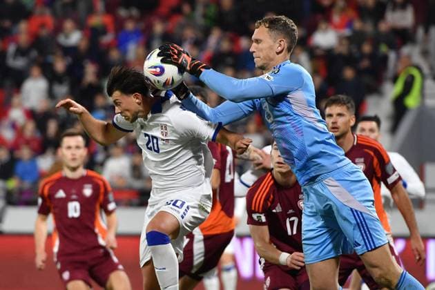 SERBIA vs LATVIA LAZAR SAMARDZIC vs RIHARDS MATREVICS golaie football Serbia vs Latvia FIFA World Cup, WM, Weltmeisterschaft, Fussball qualification match at Dubocica stadiuim , Leskovac 16.11.2025 Foto: FOOTBALL, SERBIA, LATVIA, FIFA WORLD CUP QUALIFICATIONS MATCH Leskovac Dubocica stadium Serbia Copyright: xMarkoxMetlas xMNxPressx
