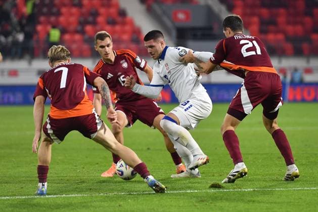 SERBIA vs LATVIA LUKA JOVIC football Serbia vs Latvia FIFA World Cup, WM, Weltmeisterschaft, Fussball qualification match at Dubocica stadiuim , Leskovac 16.11.2025 Foto: FOOTBALL, SERBIA, LATVIA, FIFA WORLD CUP QUALIFICATIONS MATCH Leskovac Dubocica stadium Serbia Copyright: xMarkoxMetlas xMNxPressx