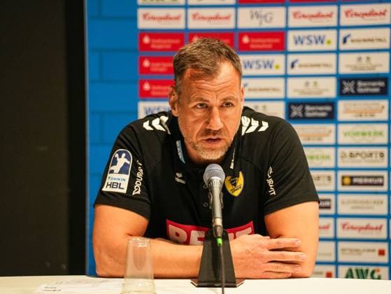 Maik Machulla coach Rhein Neckar Loewen is frustrated at the press conference Bergischer HC vs Rhein Neckar Loewen, Handball, 1 Bundesliga, Matchday 12, Season 2025 2026, 16 11 2025 Bergischer HC vs Rhein Neckar Loewen, Handball, 1 Bundesliga, Matchday 12, Season 2025 2026, 16 11 2025 Duesseldorf Copyright: xEibner-Pressefoto DamianxKruczynx EP_DKI
