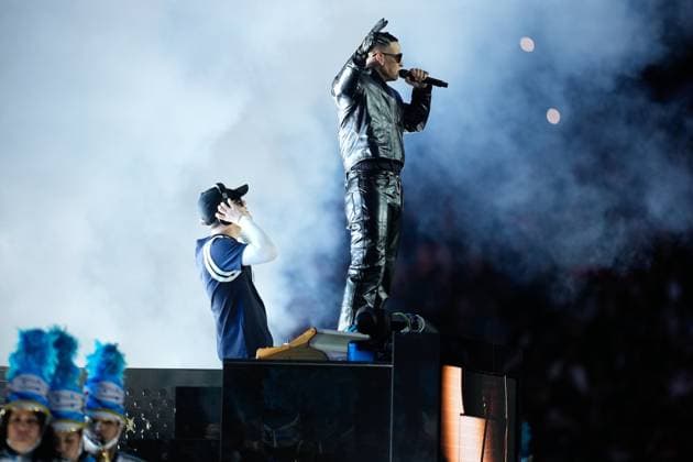 November 16, 2025, Madrid, Madrid, Spain: Daddy Yankee and Bizarrap perform during the National Football League NFL, American Football Herren, USA 2025 Madrid Game, match played between Miami Dolphins and Washington Commanders at Bernabeu stadium on November 16, 2025, in Madrid, Spain. Madrid Spain - ZUMAa181 20251116_zaa_a181_095 Copyright: xOscarxJ.xBarrosox