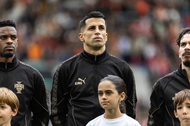 Joao Cancelo ( Portugal national team, Nationalteam ) before the match between Portugal National Team and Armenia National team, valid for 2026 World Cup Qualifiers at Est‡dio do Drag‹o on 16 November 2025. Porto Estadio do Dragao Porto Portugal Copyright: xIMAGOx xPRIMExSPORTSxIMAGESx xFILIPExOLIVEIRAx