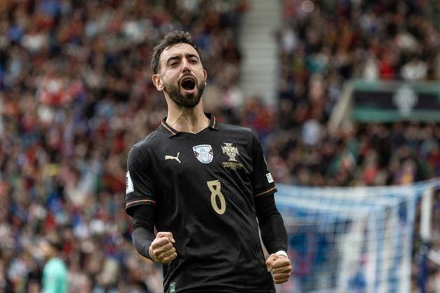 Bruno Fernandes ( Portugal national team, Nationalteam ) celebrating a goal during the match between Portugal National Team and Armenia National team, valid for 2026 World Cup Qualifiers at Est‡dio do Drag‹o on 16 November 2025. Porto Estadio do Dragao Porto Portugal Copyright: xIMAGOx xPRIMExSPORTSxIMAGESx xFILIPExOLIVEIRAx