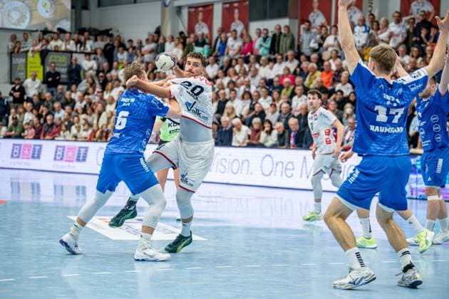 2 Handball Bundesliga TV Hüttenberg Dessau Roßlauer HV, 16 11 25 Leif Haack TV Hüttenberg, 20 , Fritz Leon Haake Dessau Roßlauer HV 06, 6 , Luka Baumgart Dessau Roßlauer HV 06, 17 2 Handball Bundesliga TV Hüttenberg Dessau Roßlauer HV Hüttenberg, 16 11 25 Copyright: xBEAUTIFULxSPORTS Roeczeyx