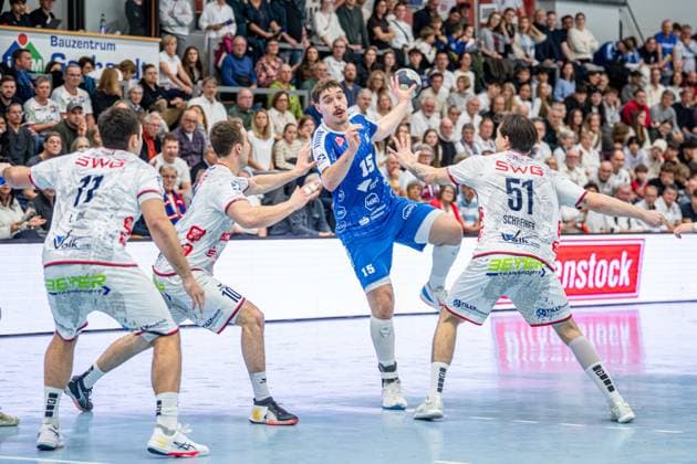 2 Handball Bundesliga TV Hüttenberg Dessau Roßlauer HV, 16 11 25 Marcel Nowak Dessau Roßlauer HV 06, 15 , Hendrik Schreiber TV Hüttenberg, 51 , Paul Ohl TV Hüttenberg, 10 , Lasse Ohl TV Hüttenberg, 11 2 Handball Bundesliga TV Hüttenberg Dessau Roßlauer HV Hüttenberg, 16 11 25 Copyright: xBEAUTIFULxSPORTS Roeczeyx