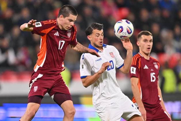 SERBIA vs LATVIA LUKASS VAPNE Lukas Vapne vs LAZAR SAMARDZIC football Serbia vs Latvia FIFA World Cup, WM, Weltmeisterschaft, Fussball qualification match at Dubocica stadiuim , Leskovac 16.11.2025 Foto: FOOTBALL, SERBIA, LATVIA, FIFA WORLD CUP QUALIFICATIONS MATCH Leskovac Dubocica stadium Serbia Copyright: xMarkoxMetlas xMNxPressx