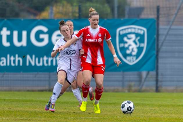 Ingolstadt, Germany 16 November 2025 DFB Pokal Women 1 8 Final 2025 2026 FC Ingolstadt 04 vs FC Bayern Munich In the picture from left in a duel Lea Wolski FCI and Alara Sehitler FCB ESV Stadion Bayern Copyright: xFotostandx xSchäferx
