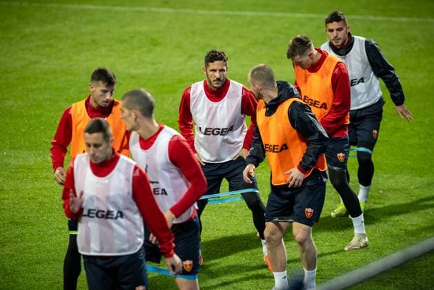 Training session of Montenegro National Football Team Player Stevan Jovetic during Montenegro national team, Nationalteam training session on November 16, 2025 in Podgorica, Montenegro ahead FIFA World Cup, WM, Weltmeisterschaft, Fussball qualifier match between Montenegro and Croatia. The football match between Montenegro and Croatia is on November 17.  StefanxIvanovic PIXSELL