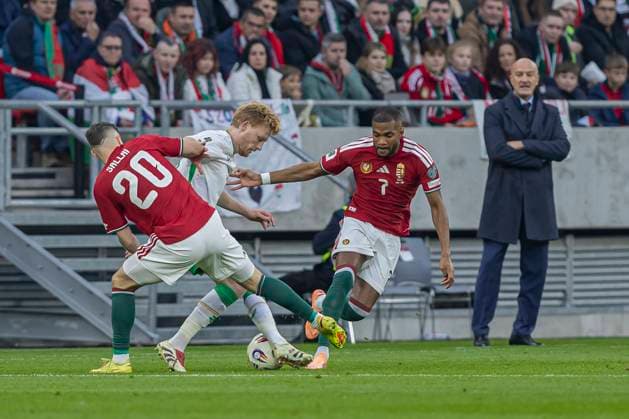 Hungary v Republic of Ireland - FIFA World Cup, WM, Weltmeisterschaft, Fussball 2026 Qualifier Liam Scales of Ireland competes for the ball with Roland Sallai of Hungary during the FIFA 2026 World Cup Qualifiers match at Puskas Arena in Budapest, Hungary, on November 16, 2025. Budapest Hungary  Copyright: xRobertxSzaniszlox originalFilename:szaniszlo-notitle251116_npca0.jpg