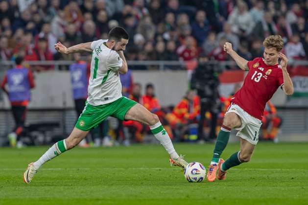 Hungary v Republic of Ireland - FIFA World Cup, WM, Weltmeisterschaft, Fussball 2026 Qualifier Finn Azaz of Ireland competes for the ball with Andras Schafer of Hungary during the FIFA 2026 World Cup Qualifiers match at Puskas Arena in Budapest, Hungary, on November 16, 2025. Budapest Hungary  Copyright: xRobertxSzaniszlox originalFilename:szaniszlo-notitle251116_npq2n.jpg